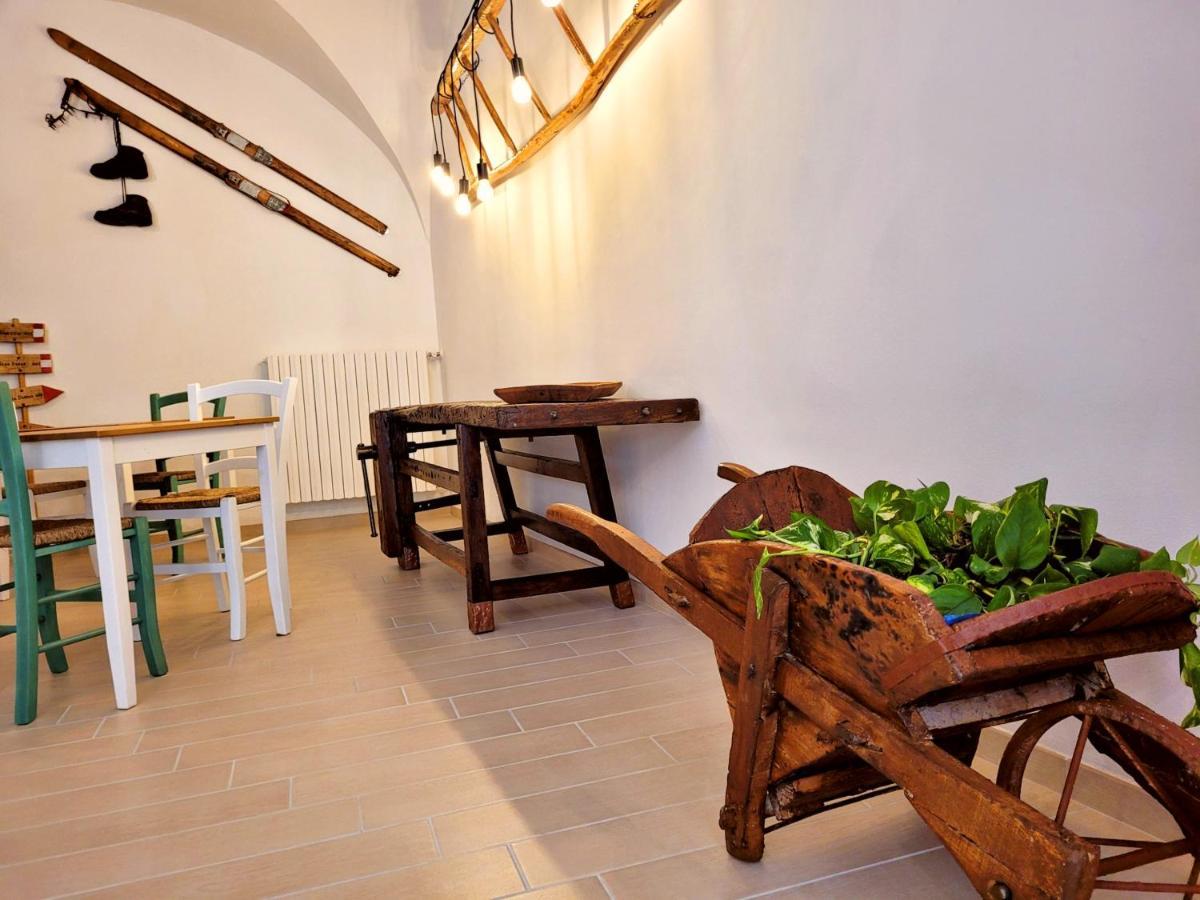 ラクイラ Il Bivacco Del Duomo Bed & Breakfast エクステリア 写真