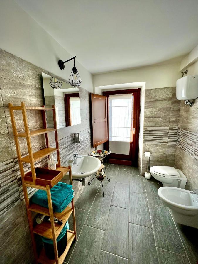 ラクイラ Il Bivacco Del Duomo Bed & Breakfast エクステリア 写真