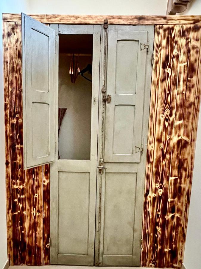 ラクイラ Il Bivacco Del Duomo Bed & Breakfast エクステリア 写真